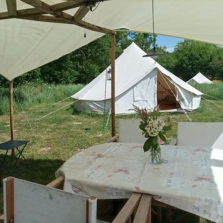 Hotel La Toile Sous Les Etoiles Charron  Exterior foto